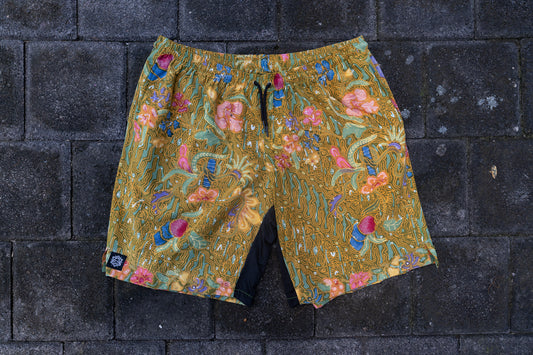 XL- Peace Parang Batik Shorts