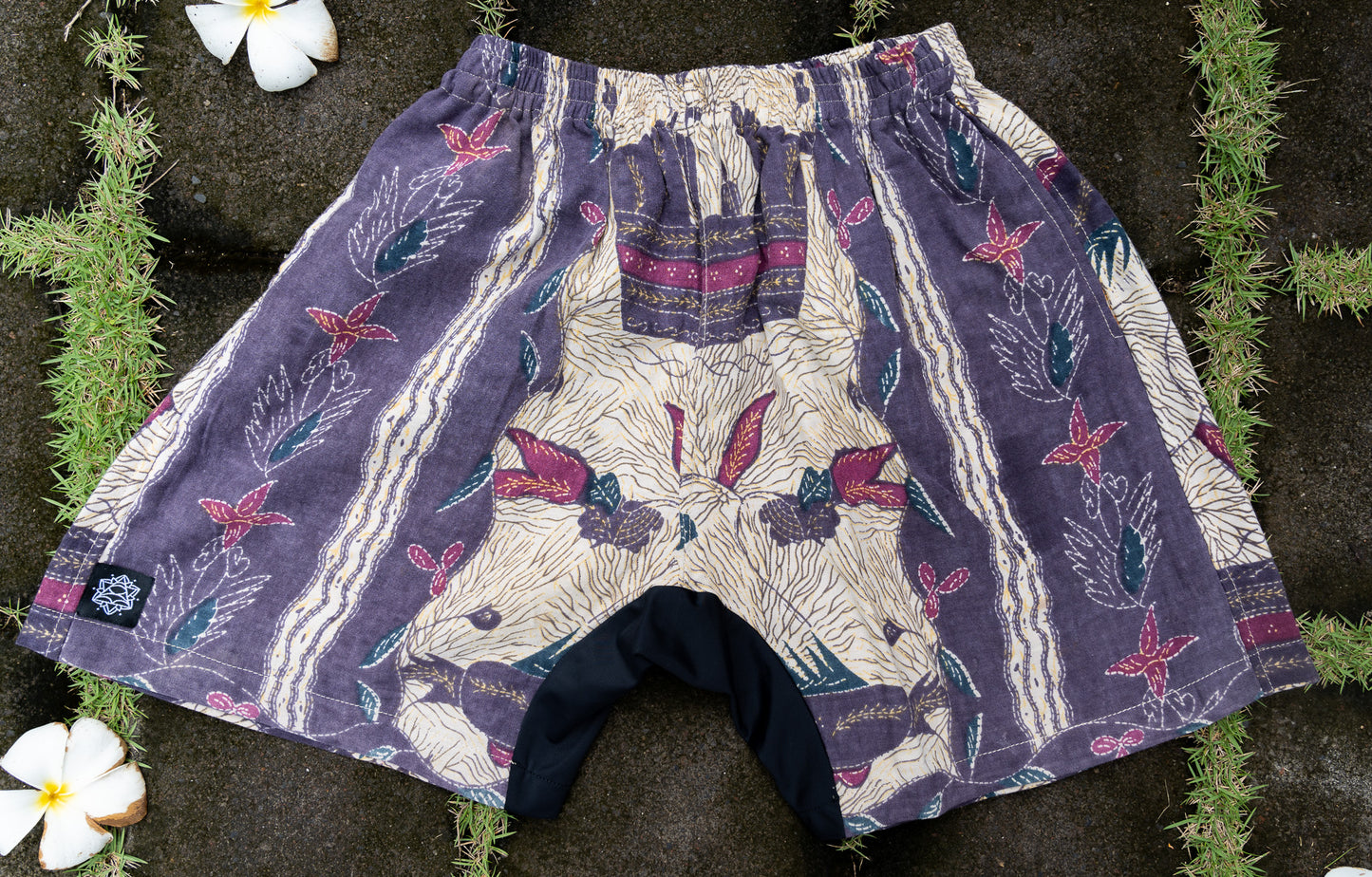 Batik Short M31 Taman Ungu